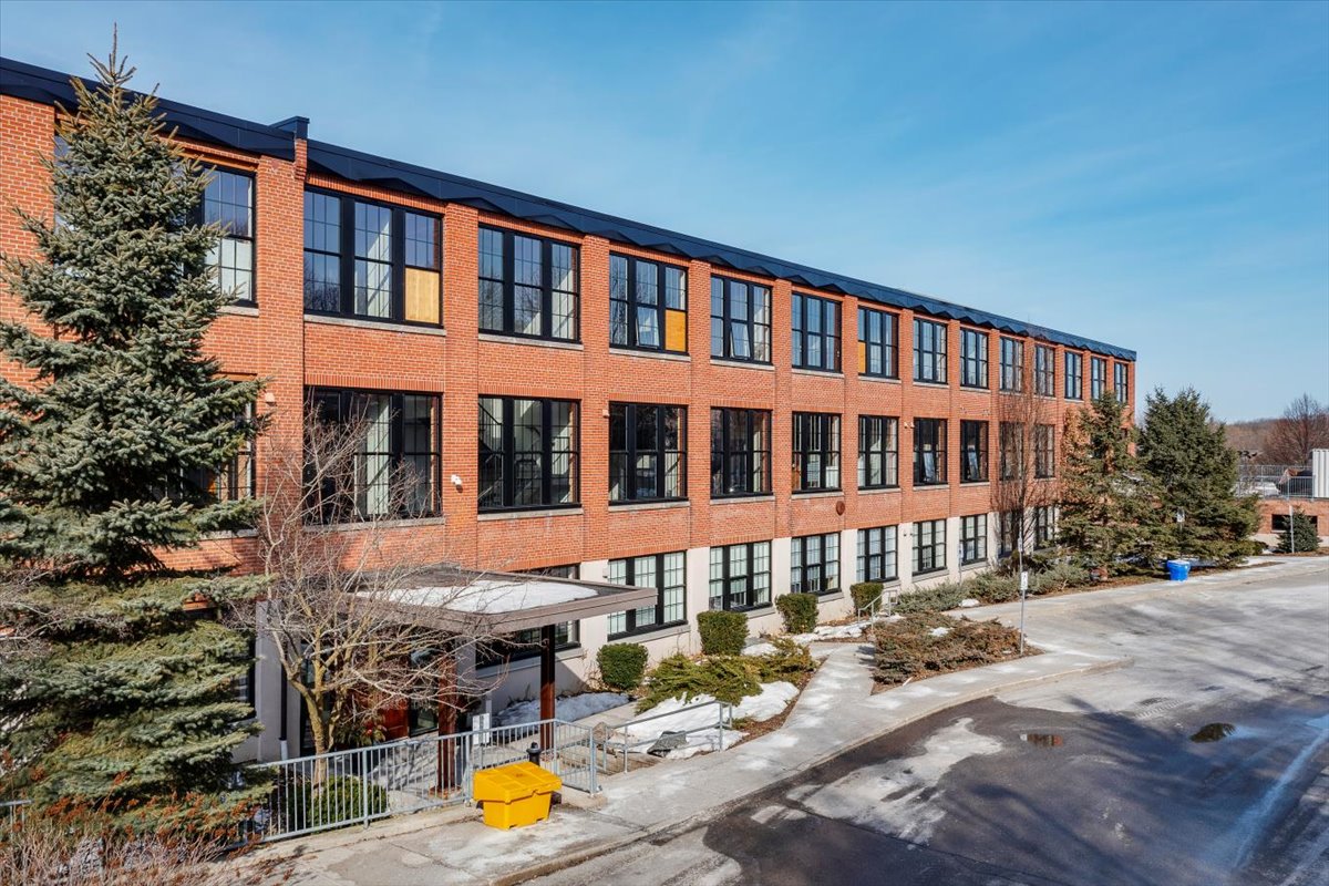 OPEN HOUSE: 210 - 543 TIMOTHY STREET - April 12th 2-4 pm